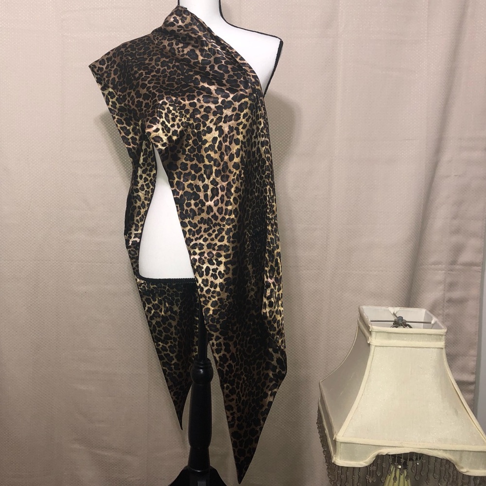 Leopard print Dennis Basso scarf